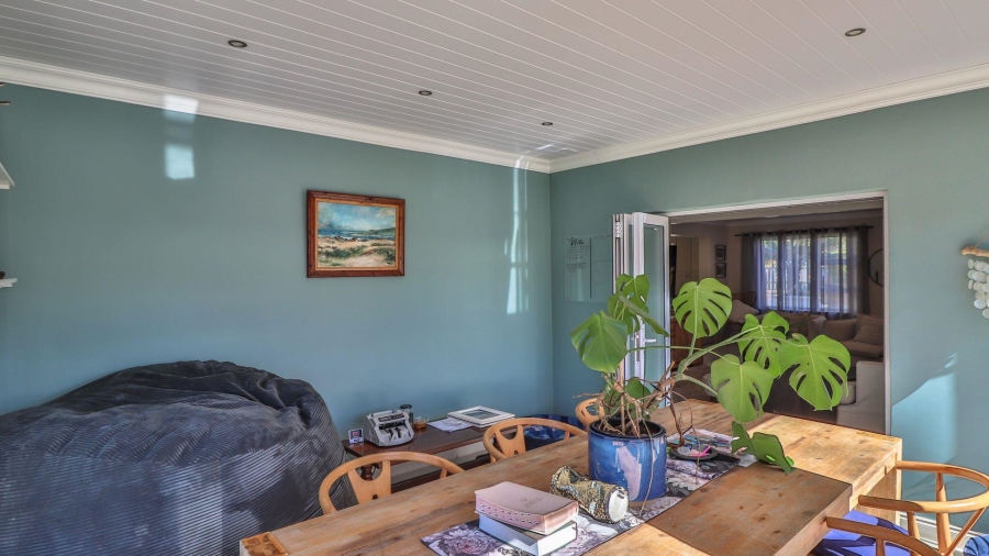 6 Bedroom Property for Sale in Heiderand Western Cape